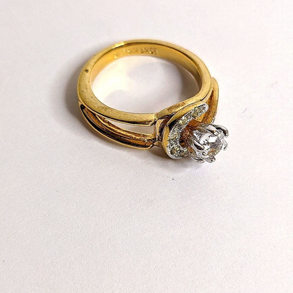 Vintage 18KT HGE Ring –‎ CZ Accent Stones Size 5